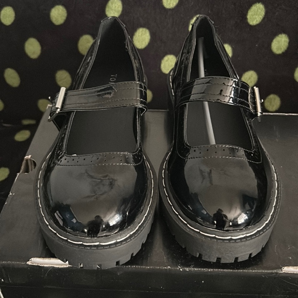 Torrid size 8 Wide width black lug Mary Jane